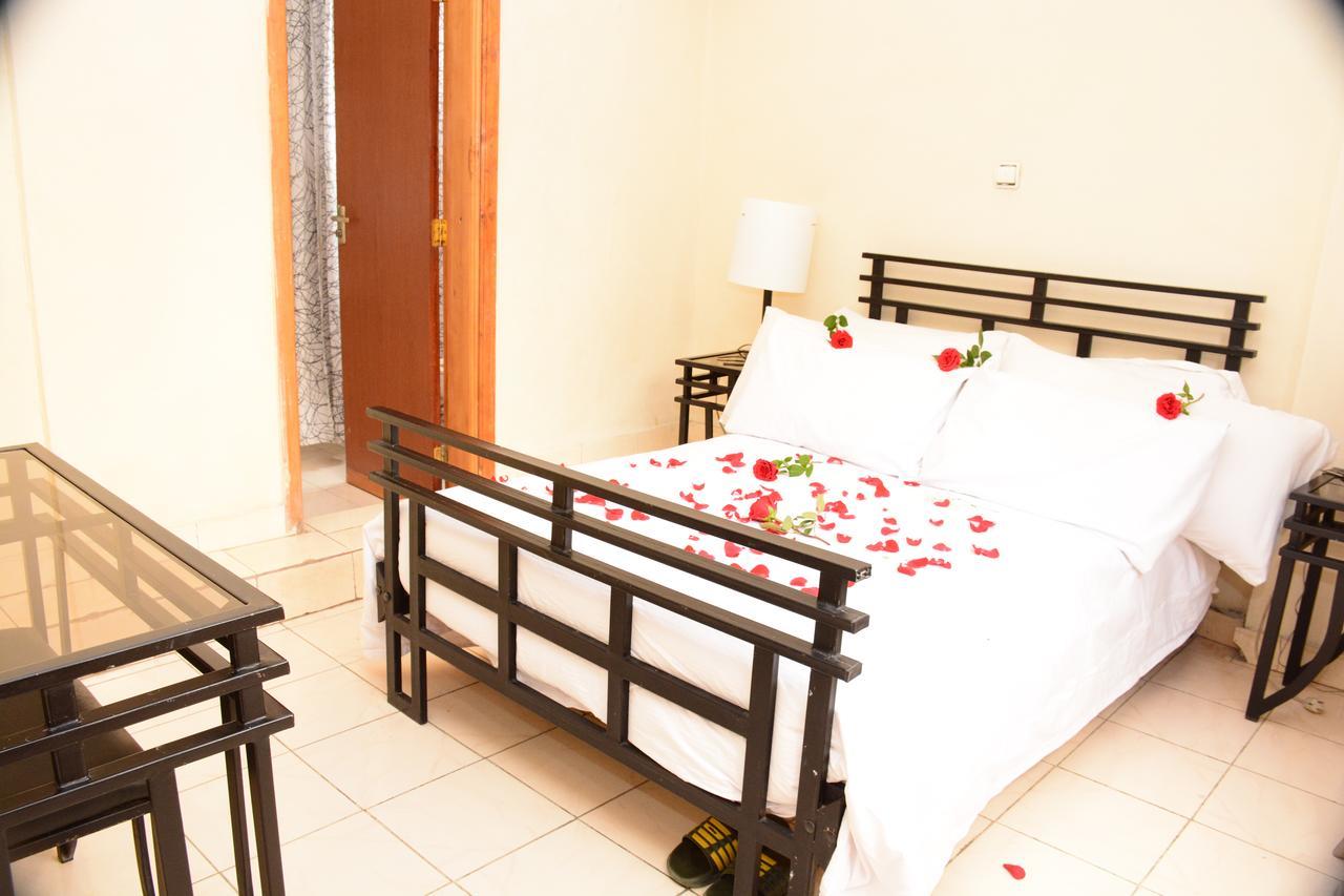 The Hive Guest House Addis Abeba Buitenkant foto