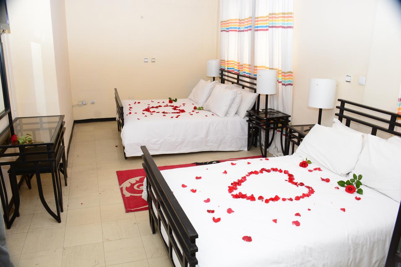 The Hive Guest House Addis Abeba Buitenkant foto