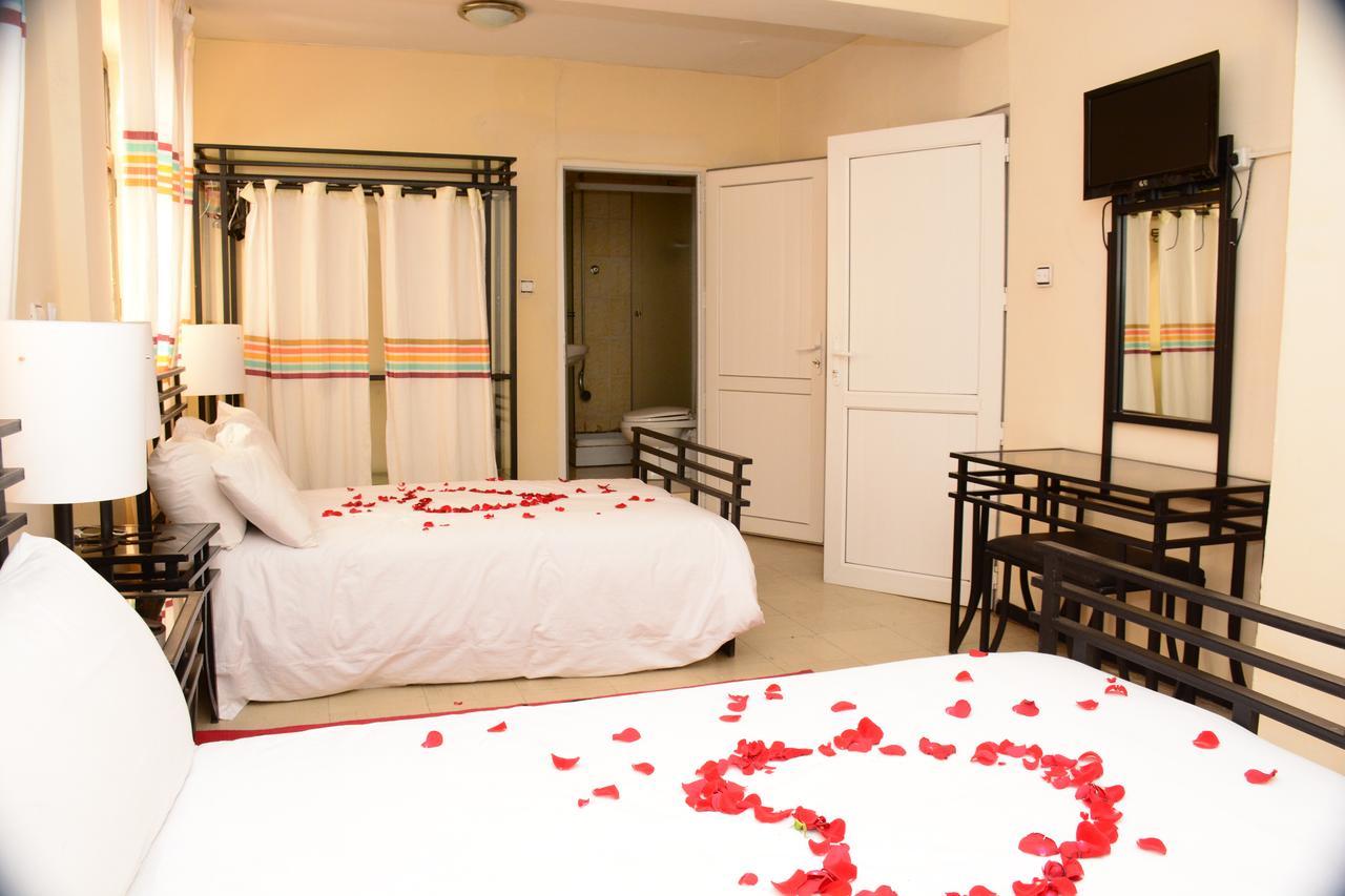The Hive Guest House Addis Abeba Buitenkant foto